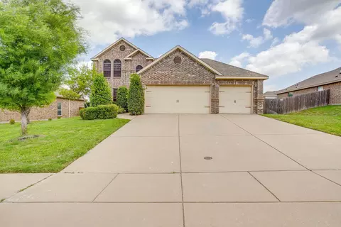 1537 Silverstone Dr, Weatherford, TX 76087