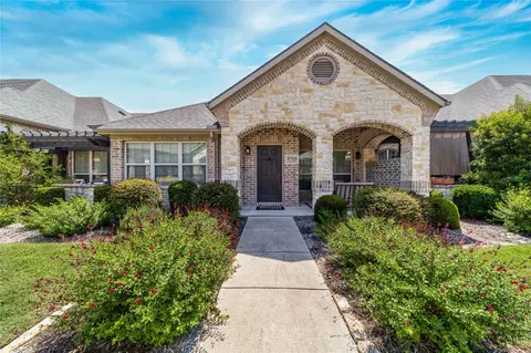 5715 Hummingbird Ln, Fairview, TX 75069