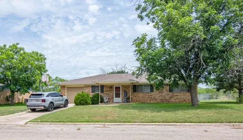 3814 Crestridge Dr, Brownwood, TX 76801