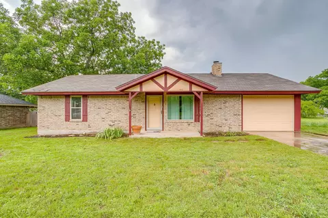 709 N Avenue B, Springtown, TX 76082