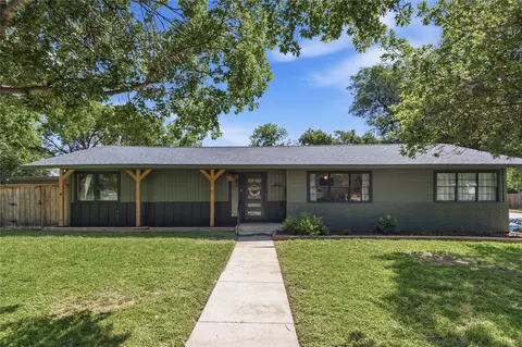 1908 8th St, Brownwood, TX 76801