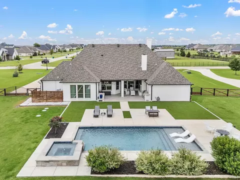 3608 Stardust Ln, Northlake, TX 76226