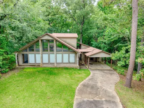 1508 Canadian Dr, Scroggins, TX 75480