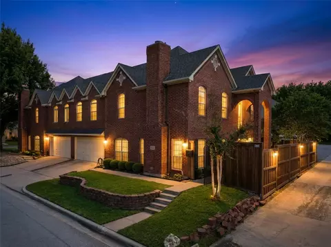 620 Belle Pl, Fort Worth, TX 76107
