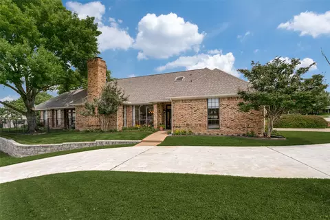2717 Country Pl, Carrollton, TX 75006