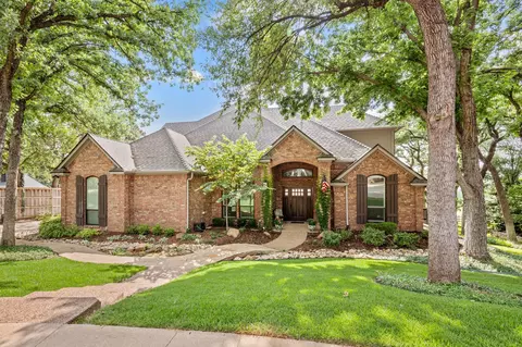 1125 Williamsburg Ln, Keller, TX 76248