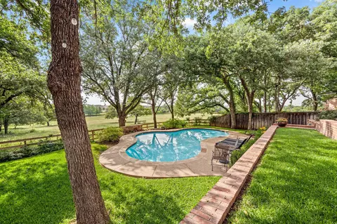 1125 Williamsburg Ln, Keller, TX 76248