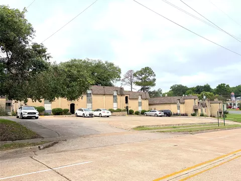 7000 Creswell Rd #215, Shreveport, LA 71106