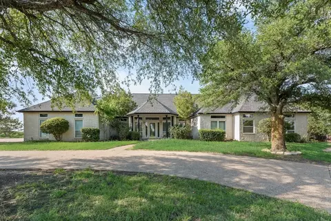 120 Chambers Dr, Italy, TX 76651