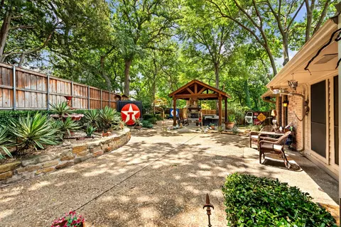 Exterior - 407 Dillard Ln, Coppell, TX 75019 photo 4 of 18