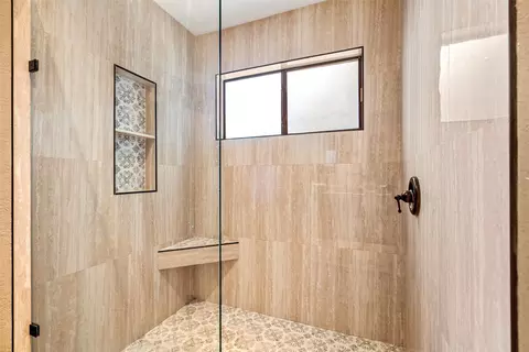 Bath - 407 Dillard Ln, Coppell, TX 75019 photo 3 of 4