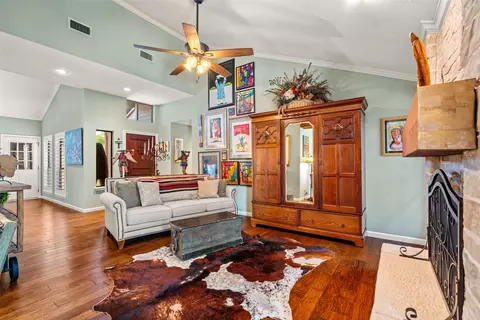 Living - 407 Dillard Ln, Coppell, TX 75019 photo 4 of 4