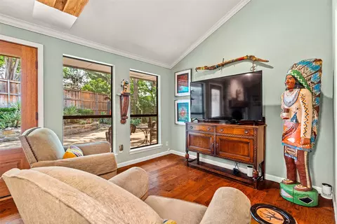 Living - 407 Dillard Ln, Coppell, TX 75019 photo 3 of 4