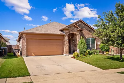 1737 Kachina Lodge Rd, Fort Worth, TX 76131