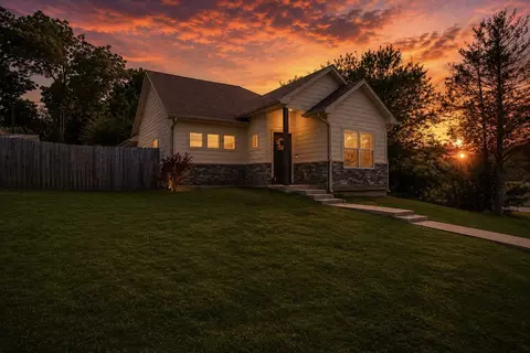 1226 W Elm St, Denison, TX 75020