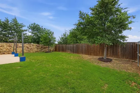 Exterior - 6212 Leatherstem Rd, Argyle, TX 76226 photo 4 of 6