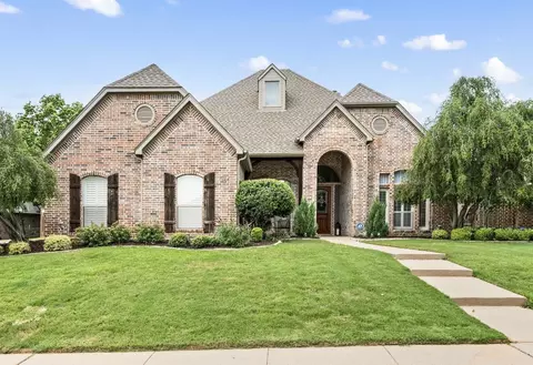 7913 Chaddington Dr, North Richland Hills, TX 76182