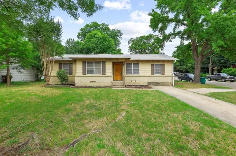 1402 Knight St, Denton, TX 76205