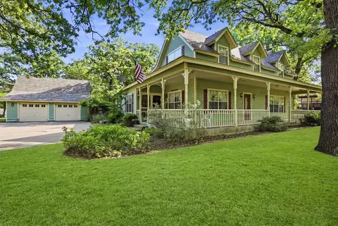 1000 Barry Ln, Cleburne, TX 76031