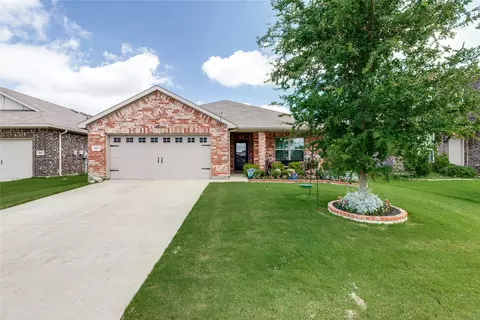 816 Ravenwood Ln, Van Alstyne, TX 75495