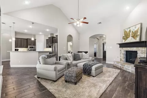 210 Covington Dr, Wylie, TX 75098