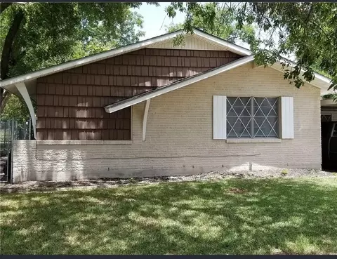 4310 Birch Dr, Mesquite, TX 75150