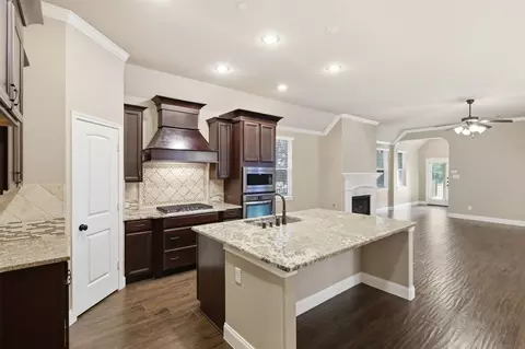 8601 Gracewood Dr, Mckinney, TX 75070