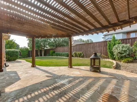 421 Shady Oaks Dr, Murphy, TX 75094