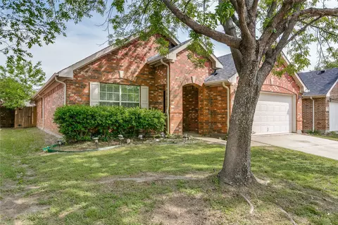 815 Creekside Dr, Little Elm, TX 75068
