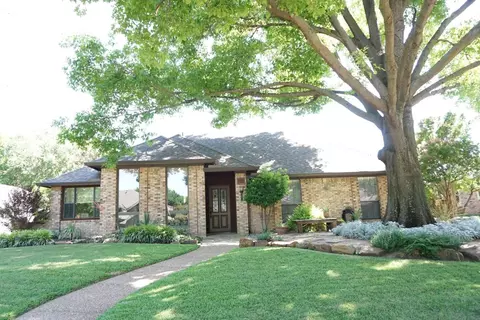 715 Clayton Cir, Coppell, TX 75019