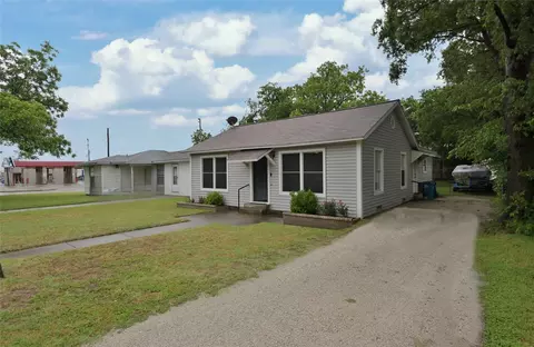 2021 Denison St, Denton, TX 76201
