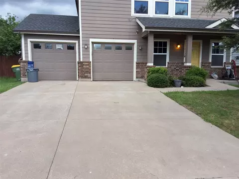 112 Hancock St, Venus, TX 76084