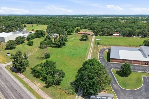 3523 E Highway 199 #L, Springtown, TX 76082