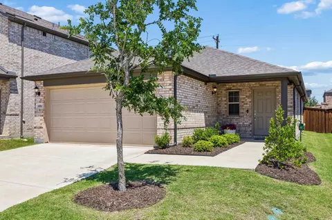 14061 Earlham St, Pilot Point, TX 76258