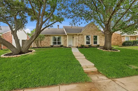 2837 Edinburg Ln, Flower Mound, TX 75028