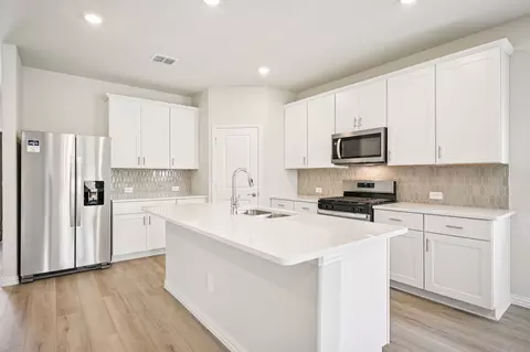 2210 Currents Rd, Princeton, TX 75407