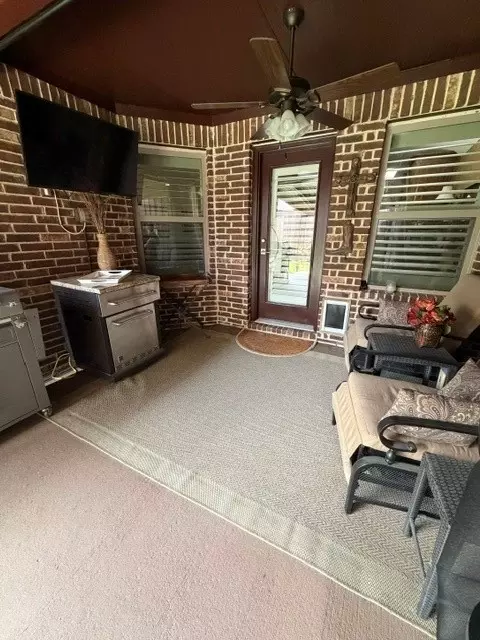Exterior - 202 Tower Cir, Terrell, TX 75160 photo 13 of 18