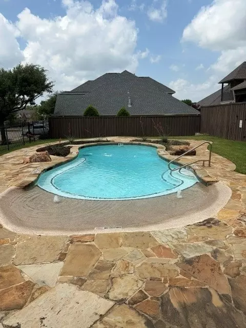 Exterior - 202 Tower Cir, Terrell, TX 75160 photo 17 of 18