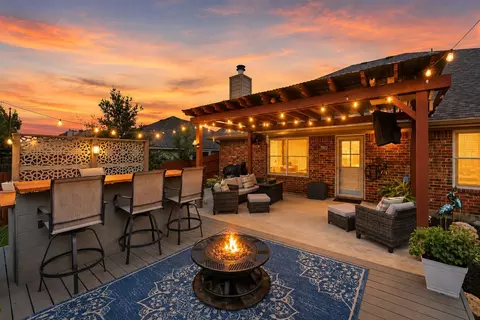 205 Benton Dr, Roanoke, TX 76262