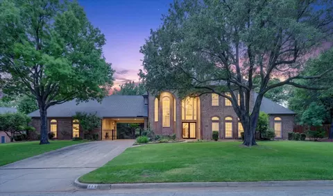 813 Pearl Dr, Southlake, TX 76092