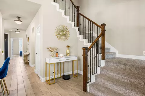 9204 Amistad Ln, Lantana, TX 76226