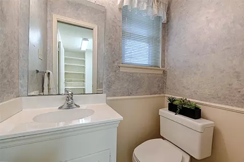 Bath - 1313 Apache Dr, Richardson, TX 75080 photo 1 of 5