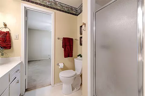 Bath - 1313 Apache Dr, Richardson, TX 75080 photo 2 of 5