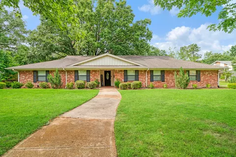 3210 Allen St, Paris, TX 75460