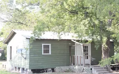 301 E Wood St, Streetman, TX 75859