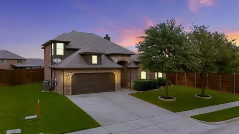 1105 Safrano St, Midlothian, TX 76065