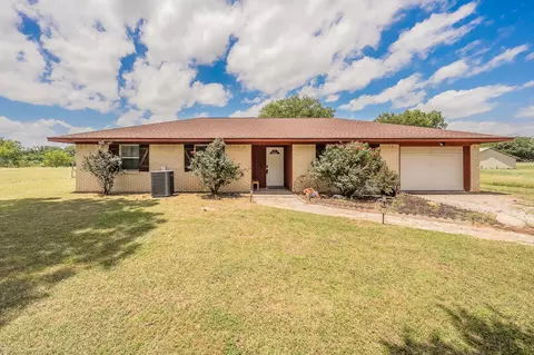 350 S Pearson Ln, Azle, TX 76020
