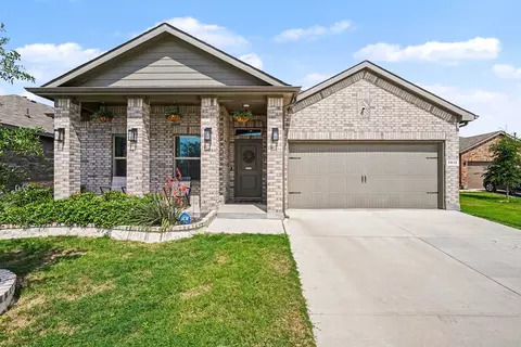 8812 Russano Rd, Fort Worth, TX 76131
