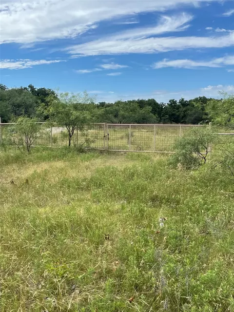 31 09 Ac Hoefle Rd, Jacksboro, TX 76458