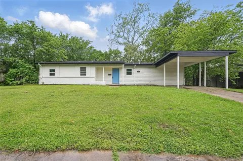 95 Twining Dr, Denison, TX 75020